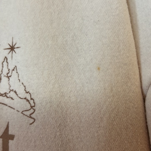 Beauty and the Beast crewneck Château de Beast ✨ - Picture 3 of 5